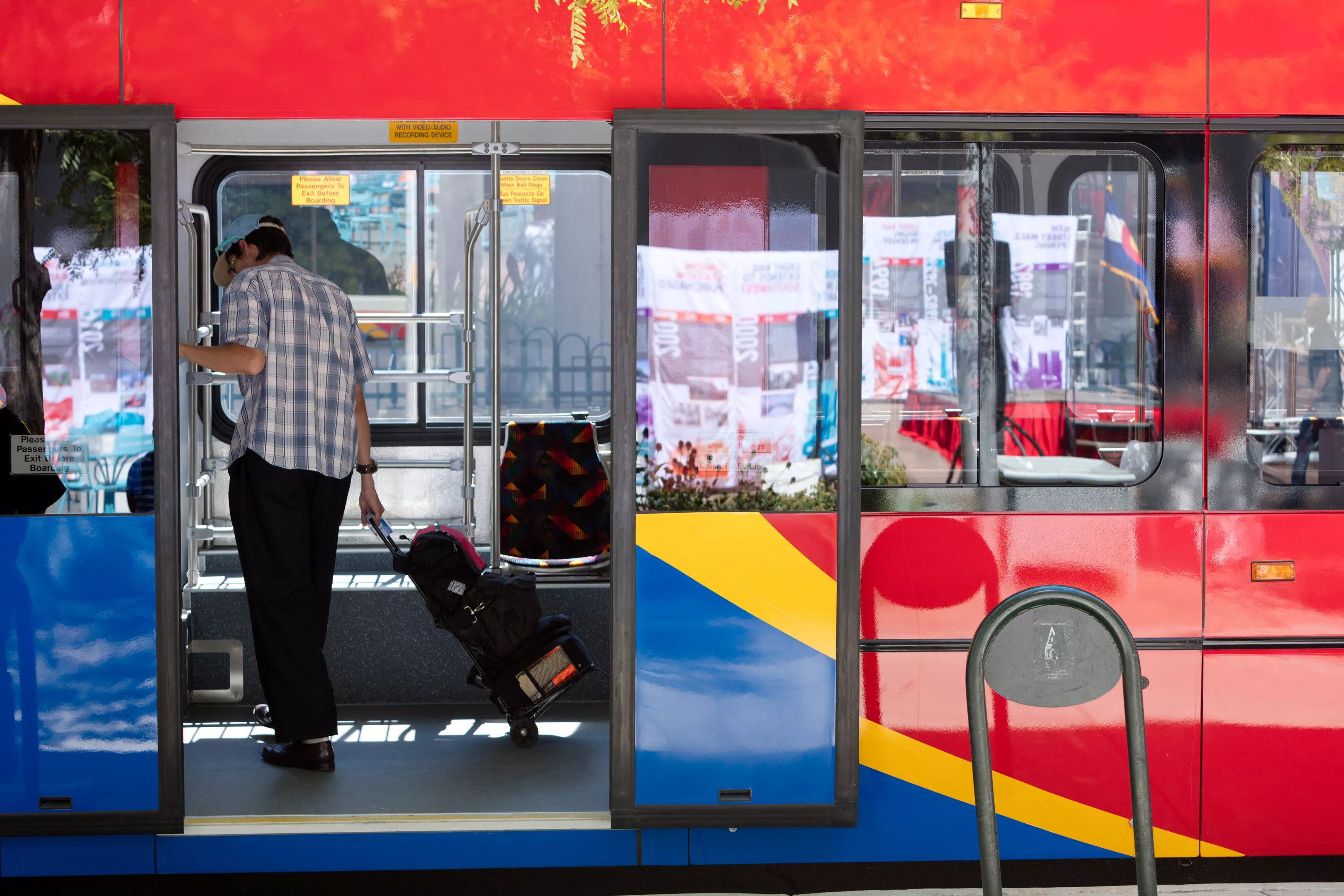 16th street free mall ride bus